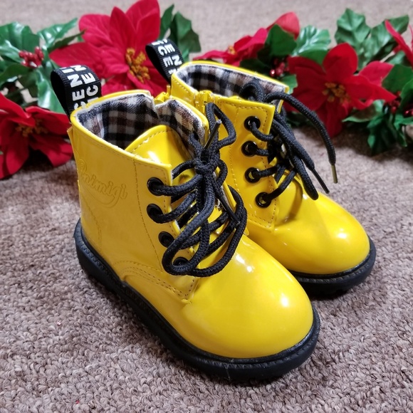 Dinimigi Other - Dinimigi yellow waterproof patent leather boots